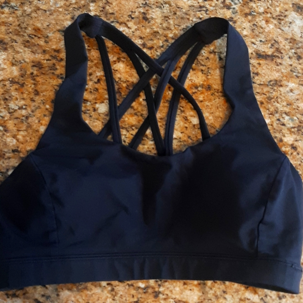 LULULEMON FREE TO BE SERENE SPORTS BRA ALL BLACK ATHLETIC WOMEN SIZE 4